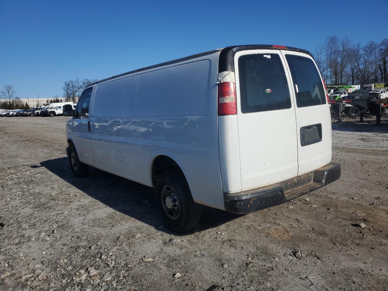 2015 Chevrolet Express - Image 2