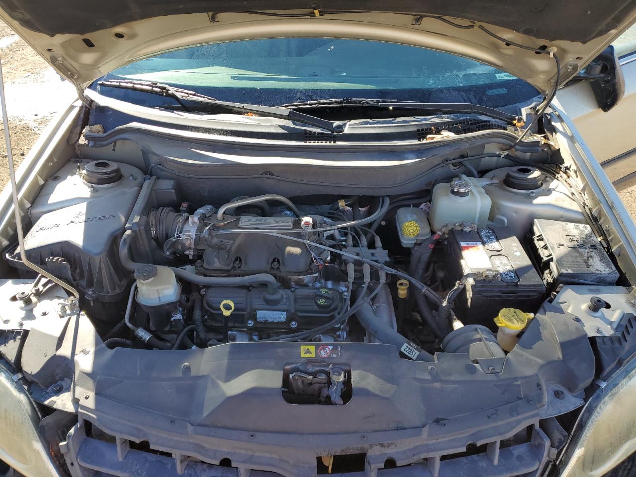 2005 Chrysler Pacifica - Image 12