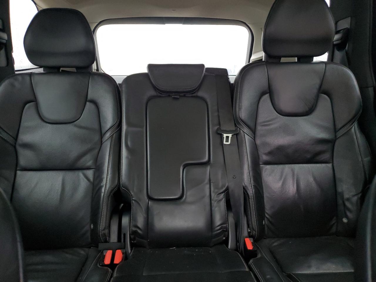 2017 Volvo XC90 - Image 10