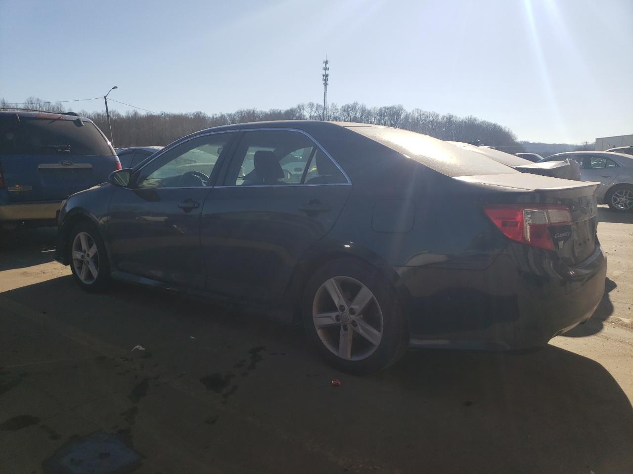 2014 Toyota Camry - Image 2