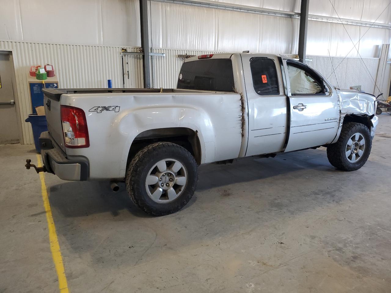 2010 GMC Sierra - Image 3