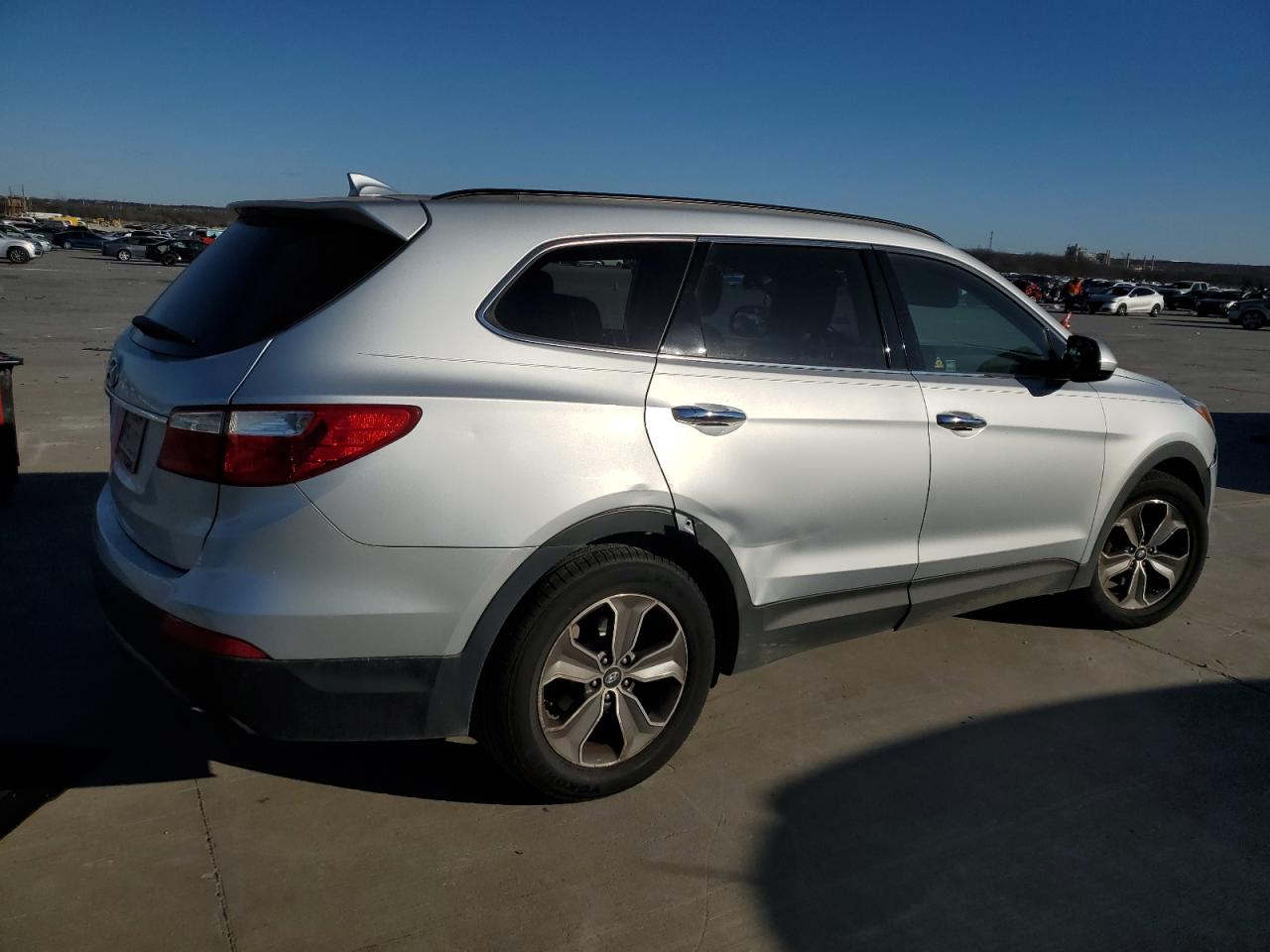 2013 Hyundai Santa Fe - Image 3