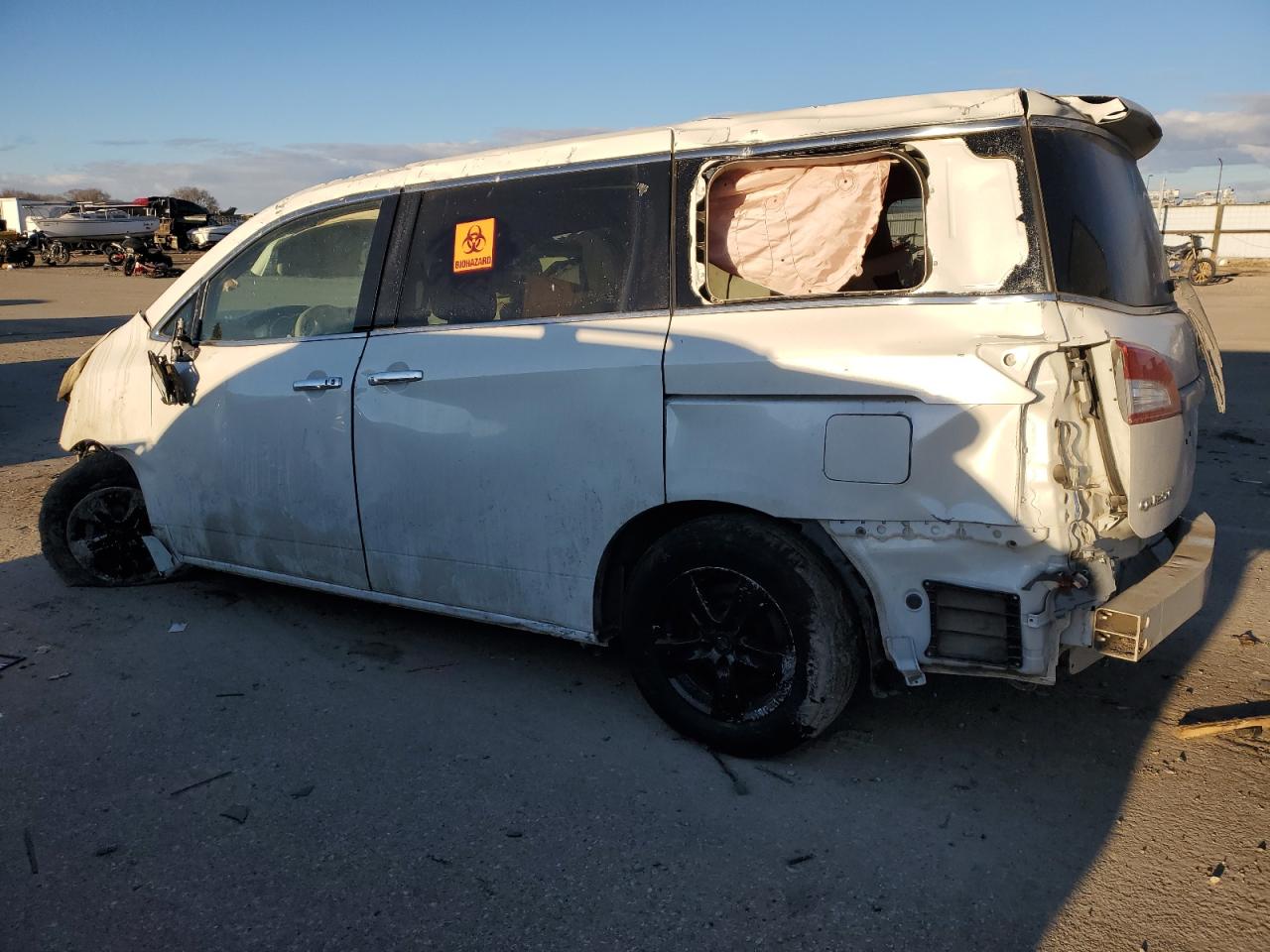 2015 Nissan Quest - Image 2