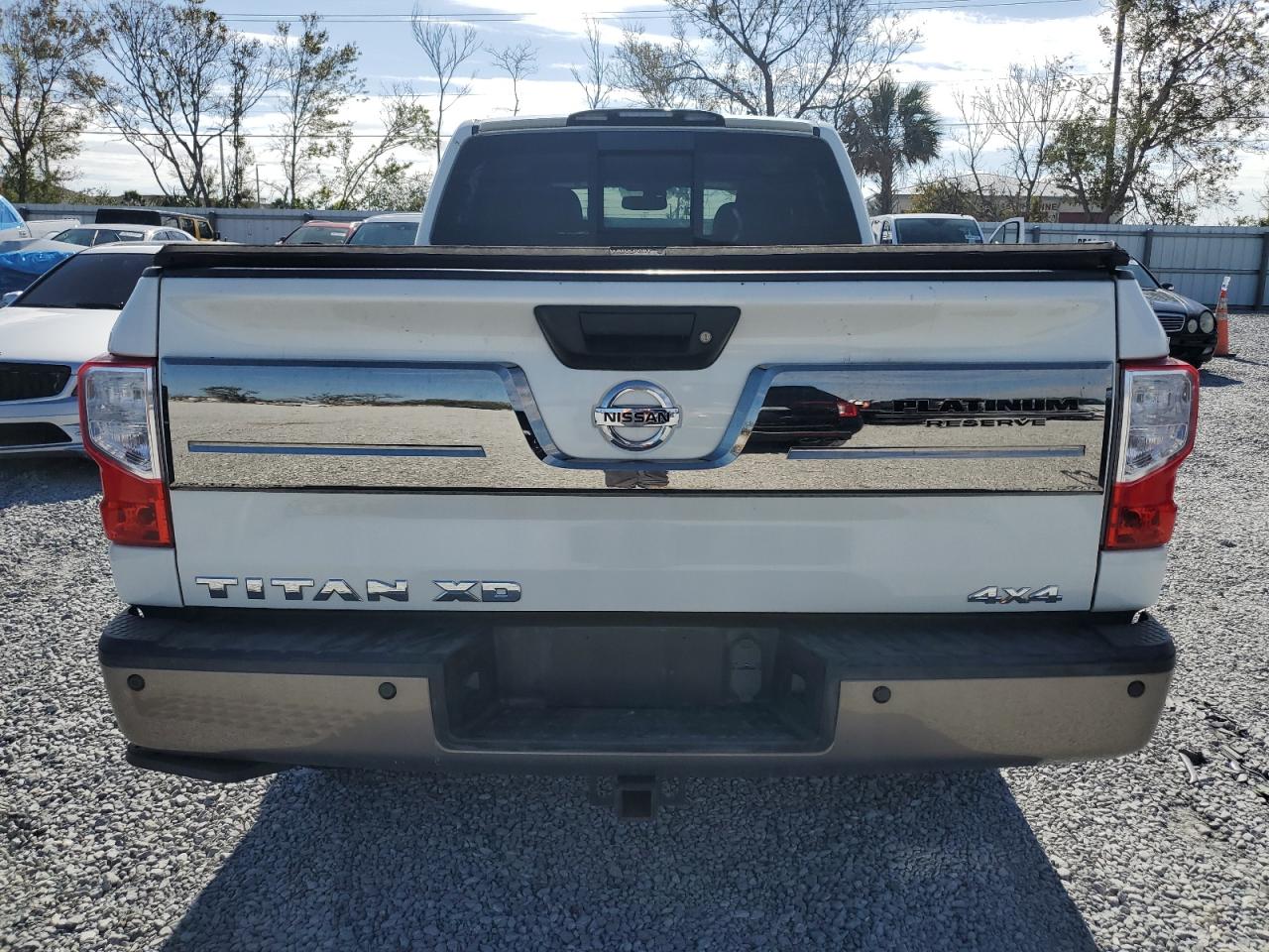 2018 Nissan Titan - Image 6