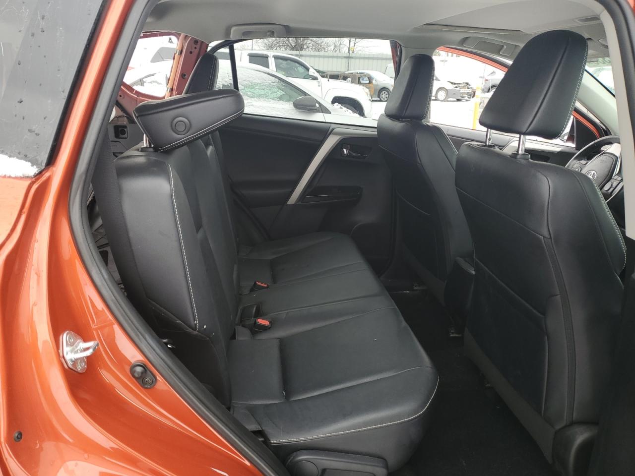 2016 Toyota RAV 4 - Image 10