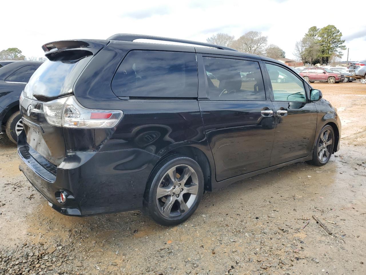 2014 Toyota Sienna - Image 3