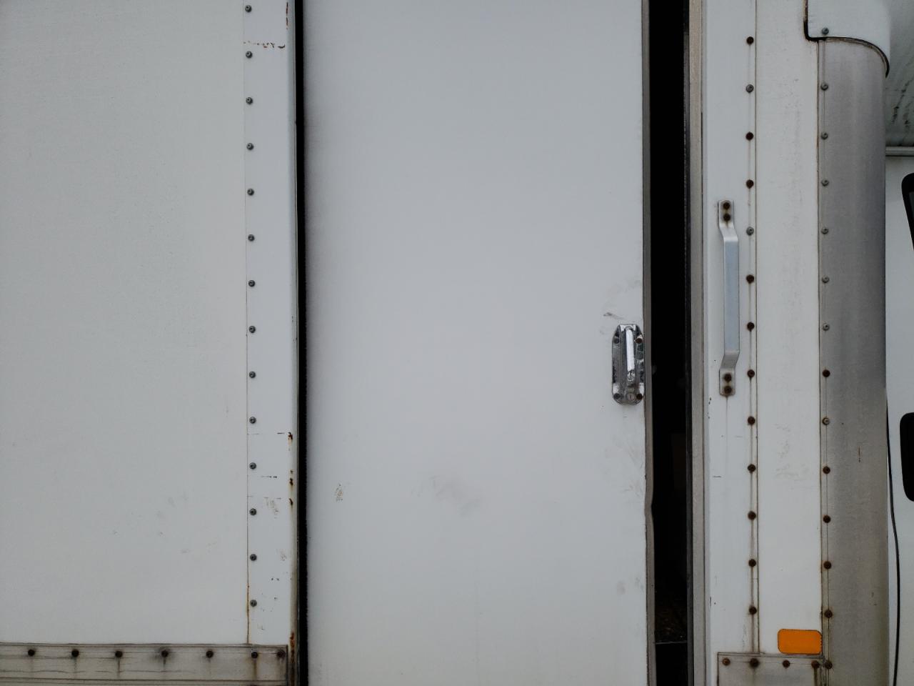 2008 Chevrolet Express - Image 11