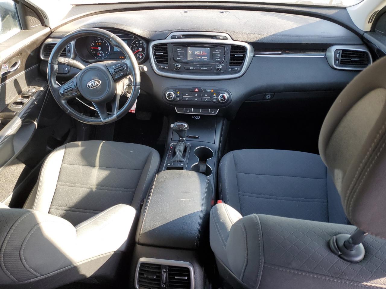2016 Kia Sorento - Image 8