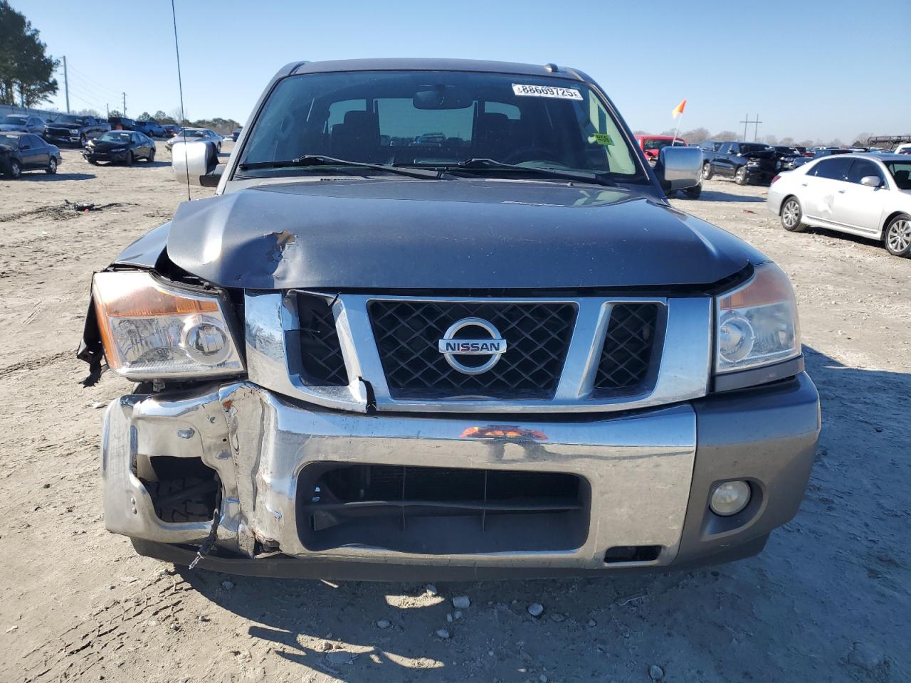 2013 Nissan Titan - Image 5
