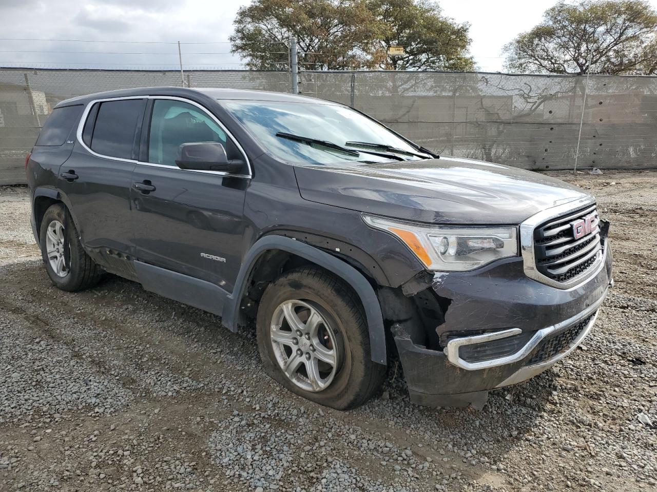 2018 GMC Acadia - Image 4