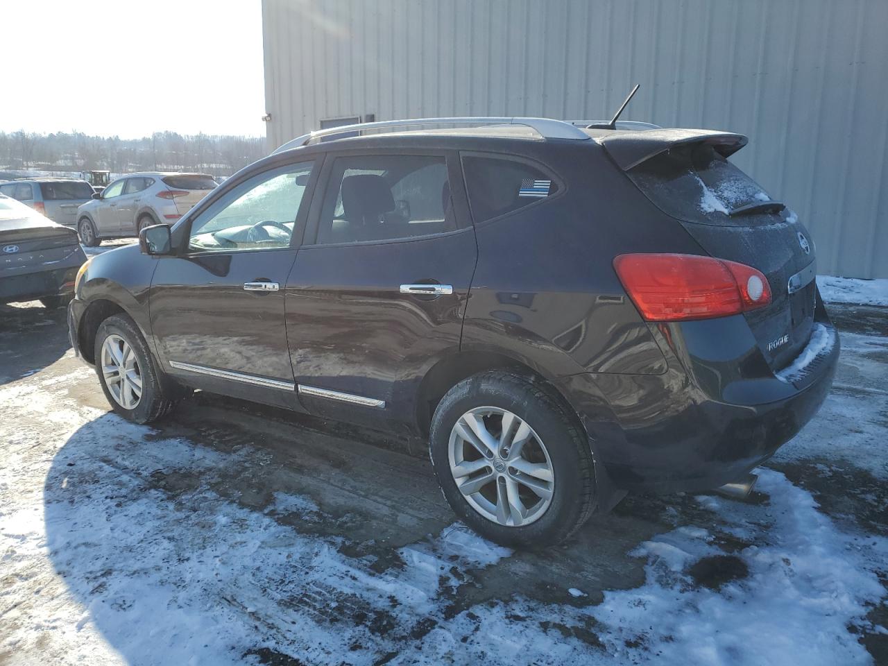 2013 Nissan Rogue - Image 2