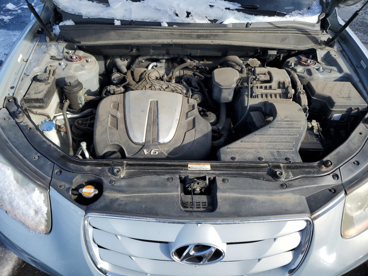 2010 Hyundai Santa Fe - Image 12
