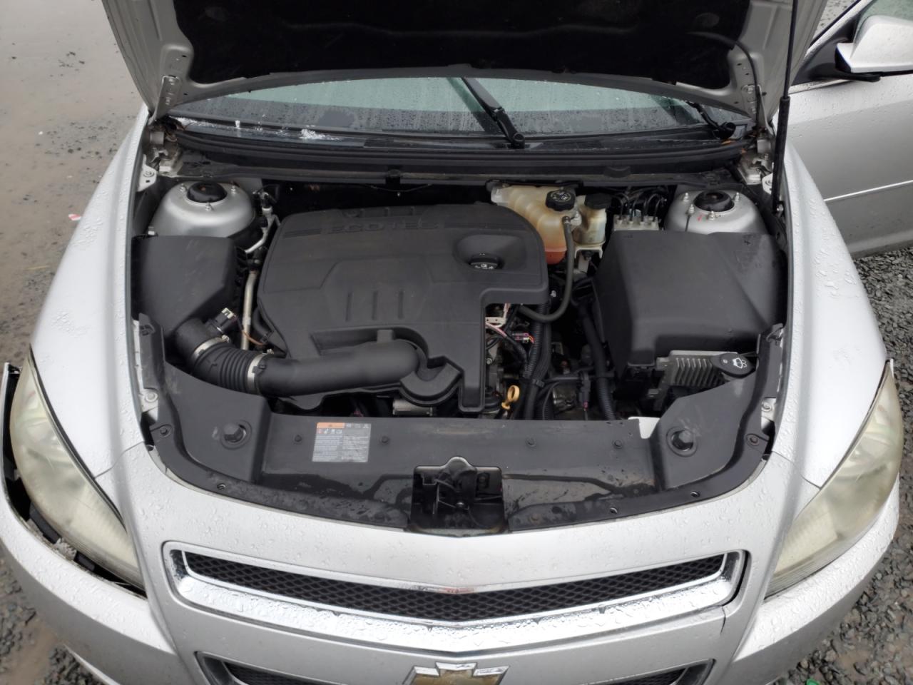 2010 Chevrolet Malibu - Image 11