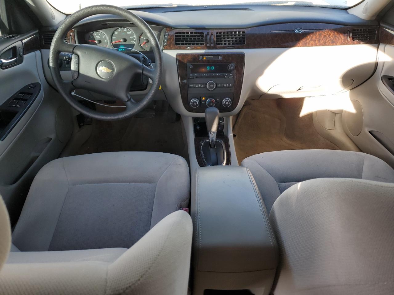 2015 Chevrolet Impala - Image 8