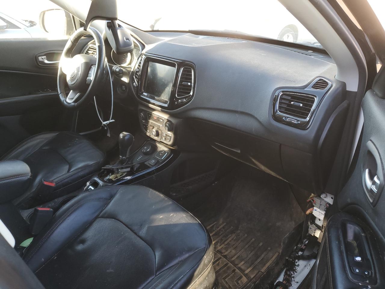 2018 Jeep Compass - Image 8