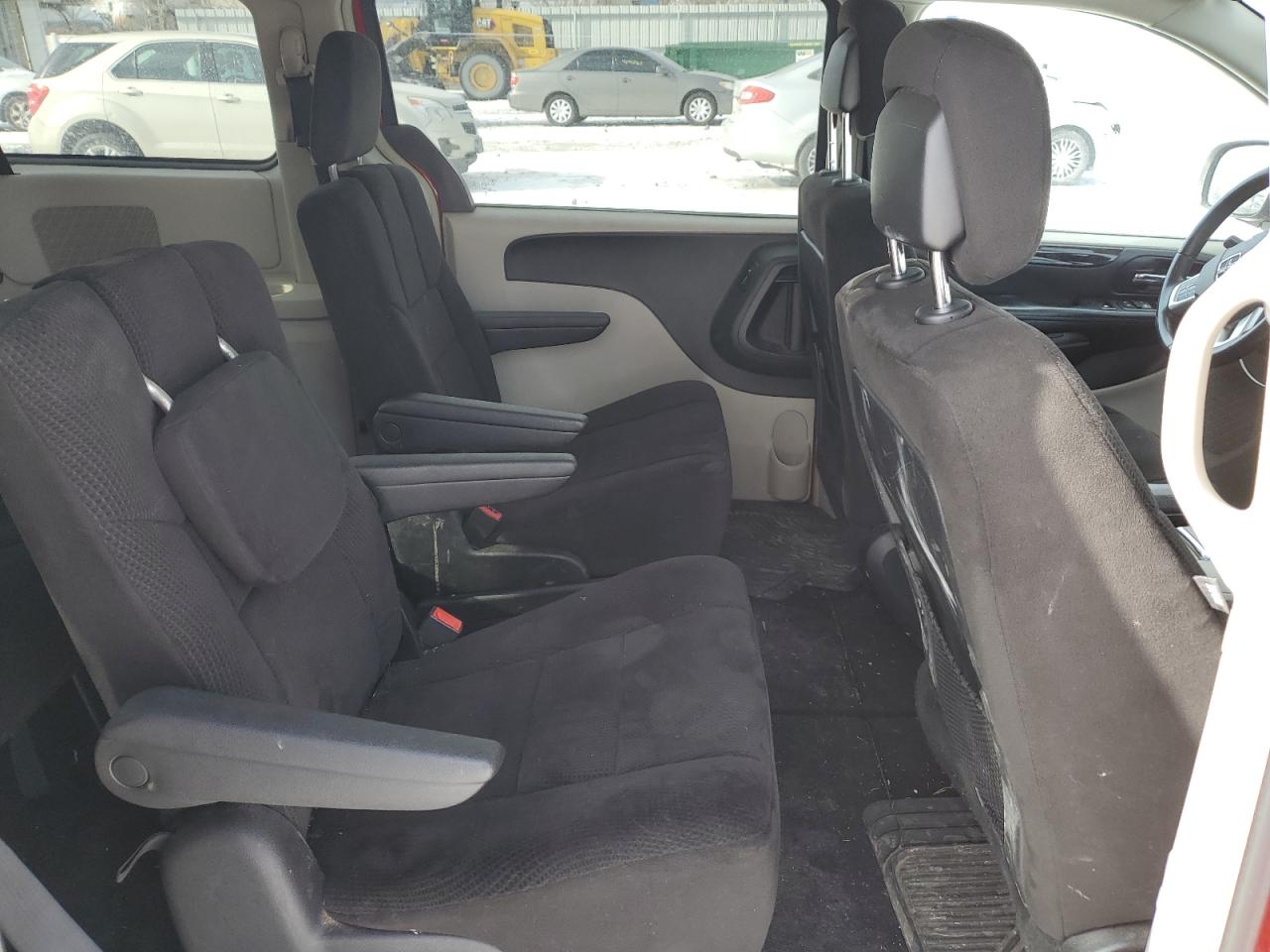 2013 Dodge Caravan - Image 11