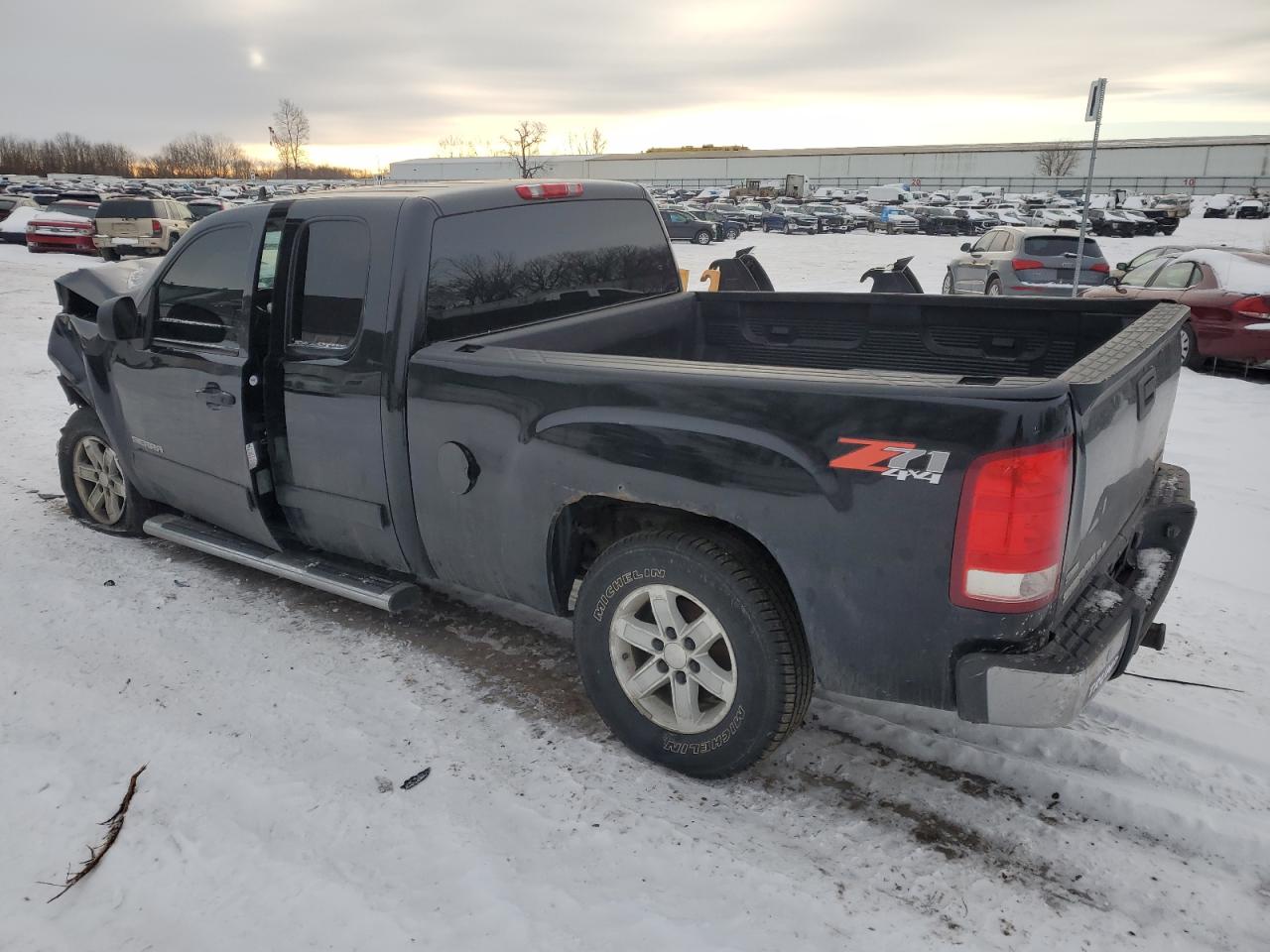 2009 GMC Sierra - Image 2