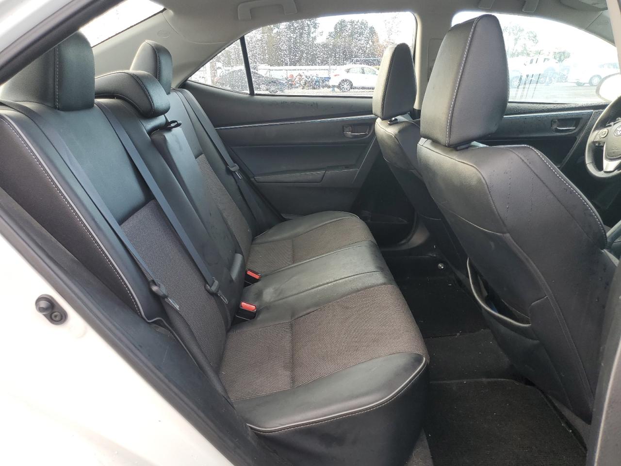 2015 Toyota Corolla - Image 10