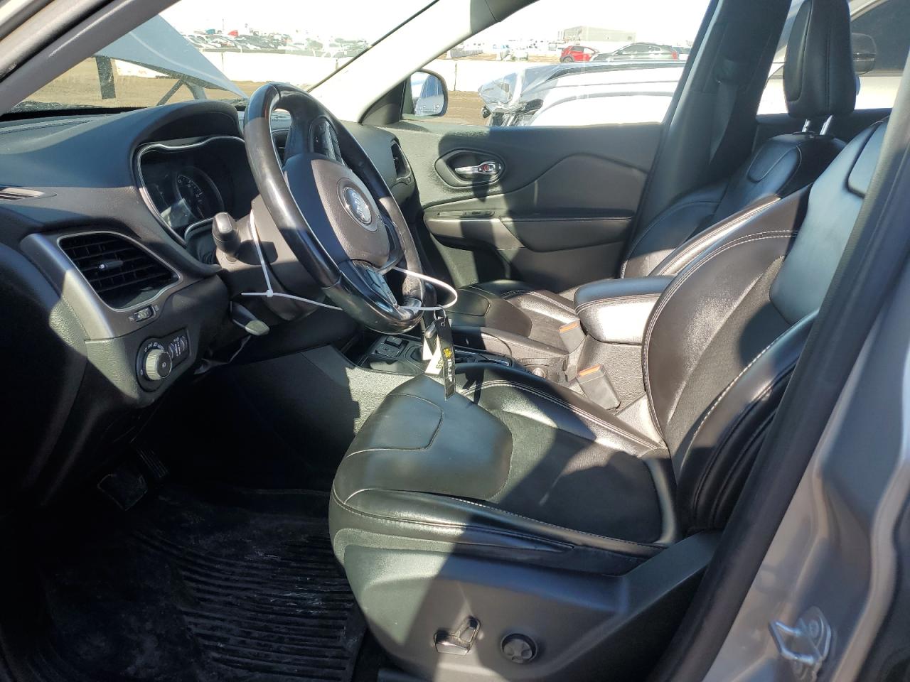 2019 Jeep Grand Cherokee - Image 7