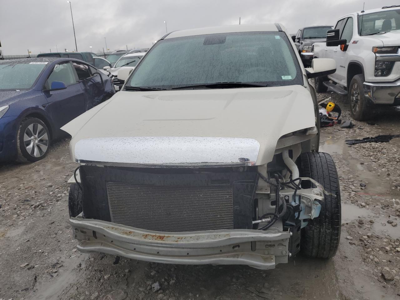 2015 GMC Terrain - Image 5