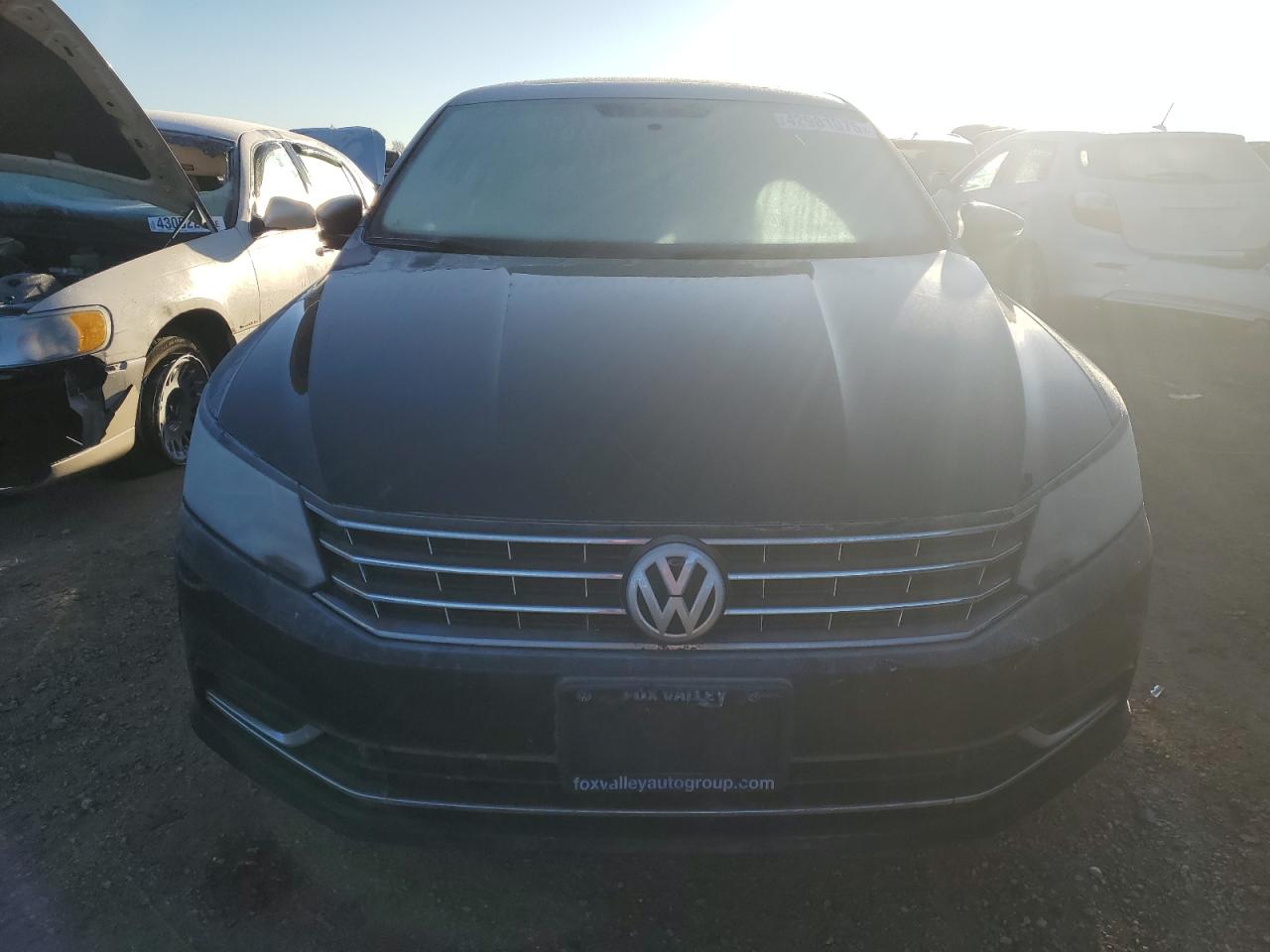 2017 Volkswagen Passat - Image 5