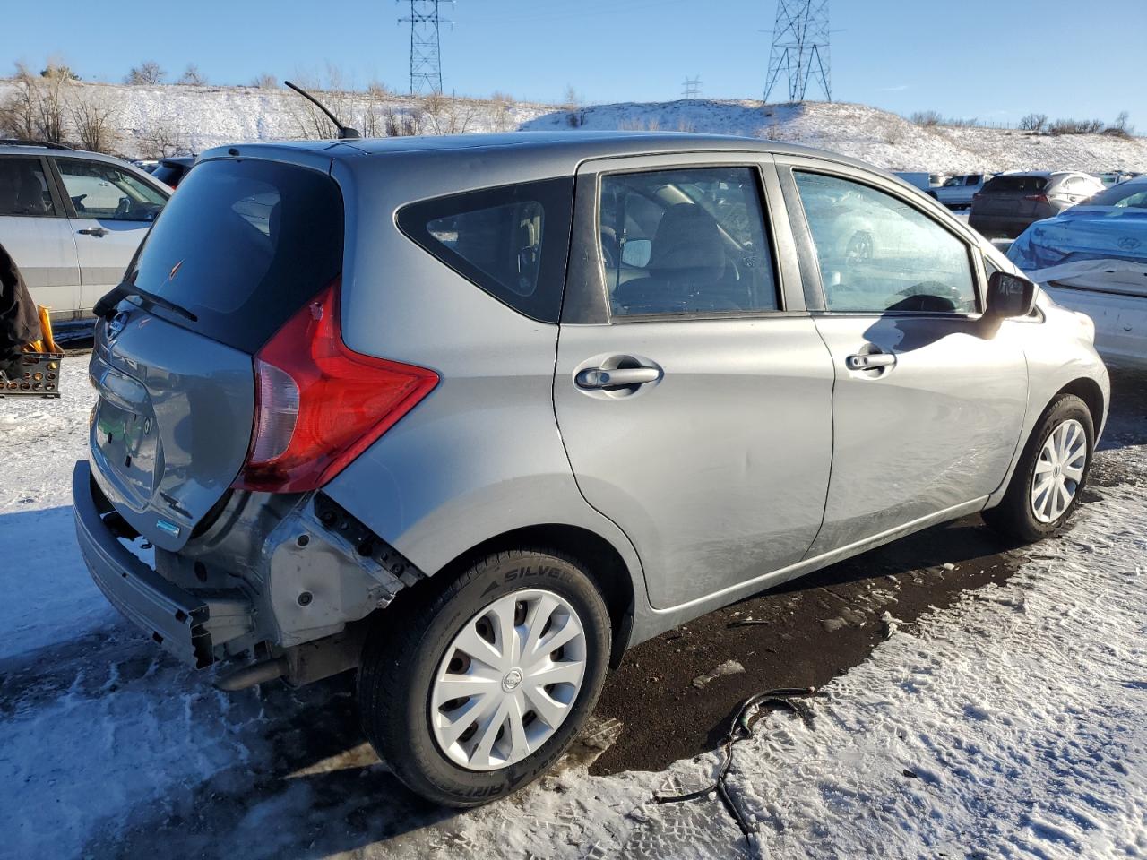 2015 Nissan Versa - Image 3