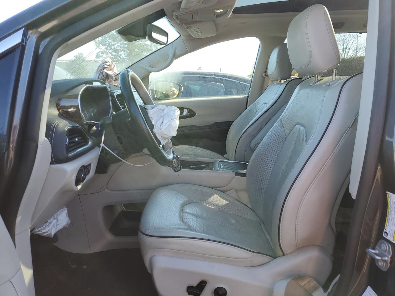 2021 Chrysler Pacifica - Image 7