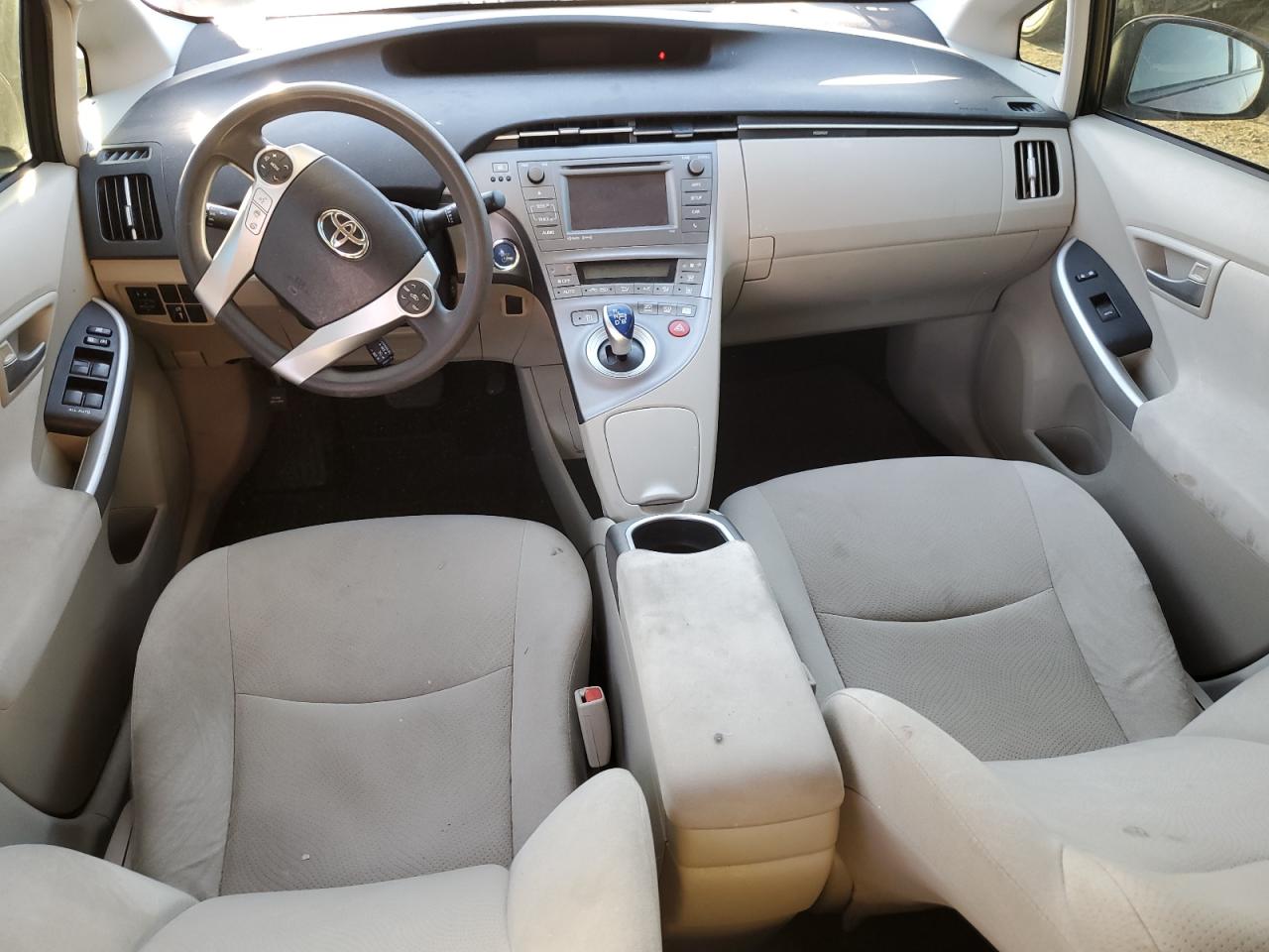 2014 Toyota Prius - Image 8