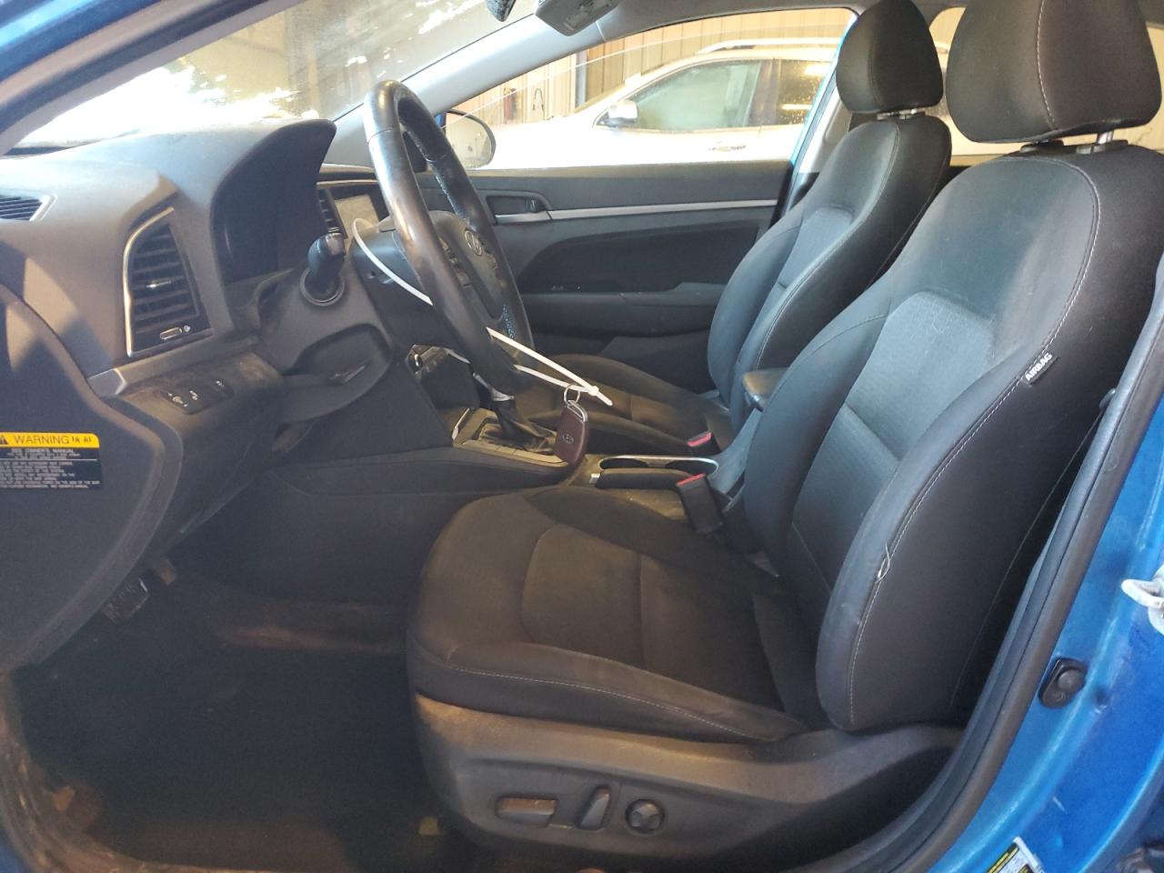 2017 Hyundai Elantra - Image 7