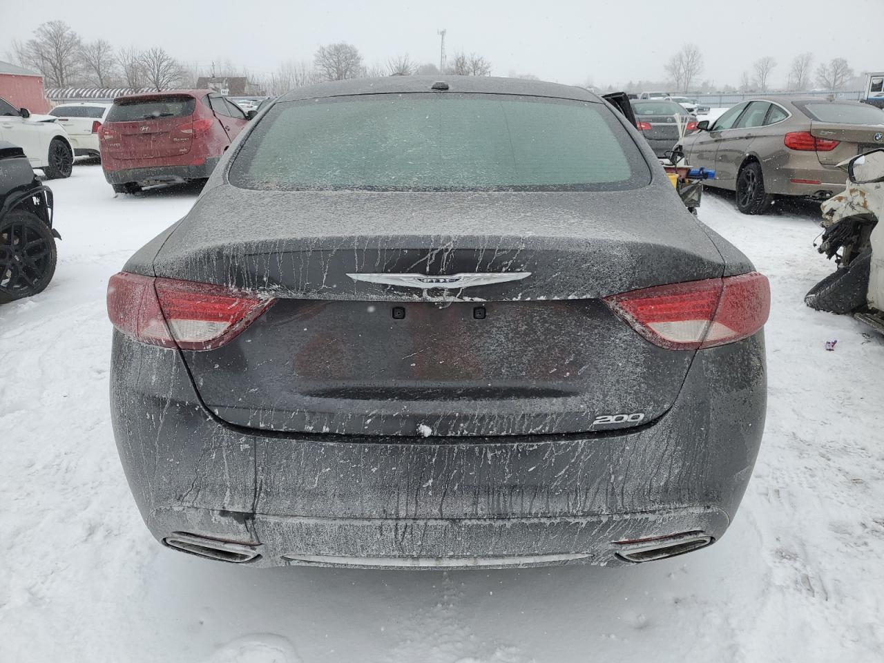 2015 Chrysler 200 - Image 6