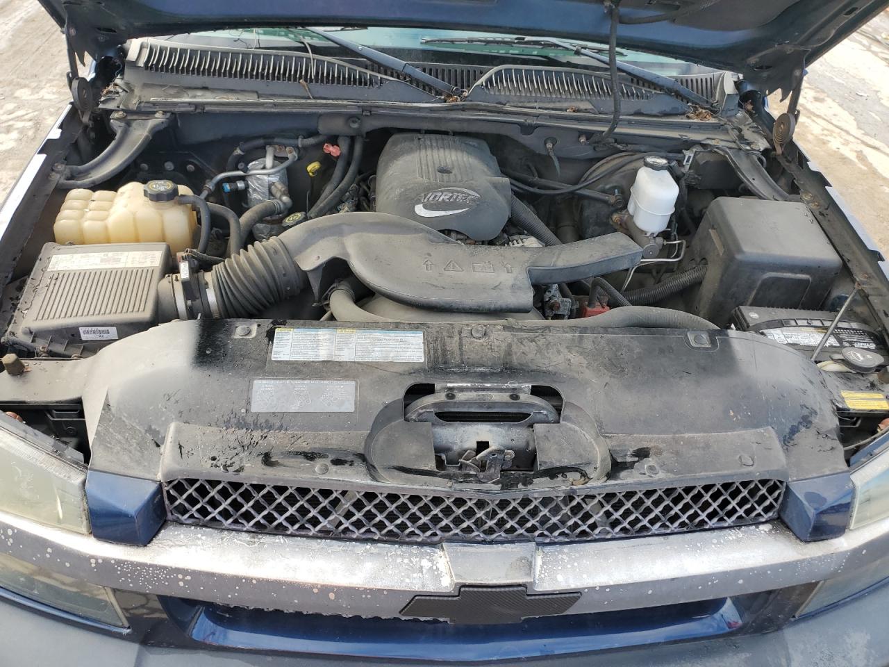 2002 Chevrolet Avalanche - Image 11