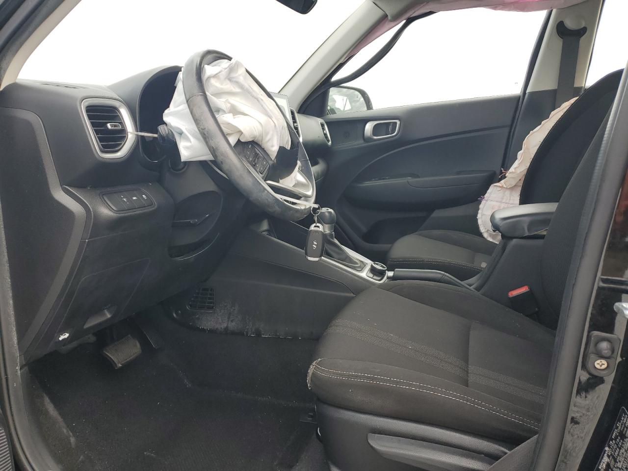 2020 Hyundai Venue - Image 7