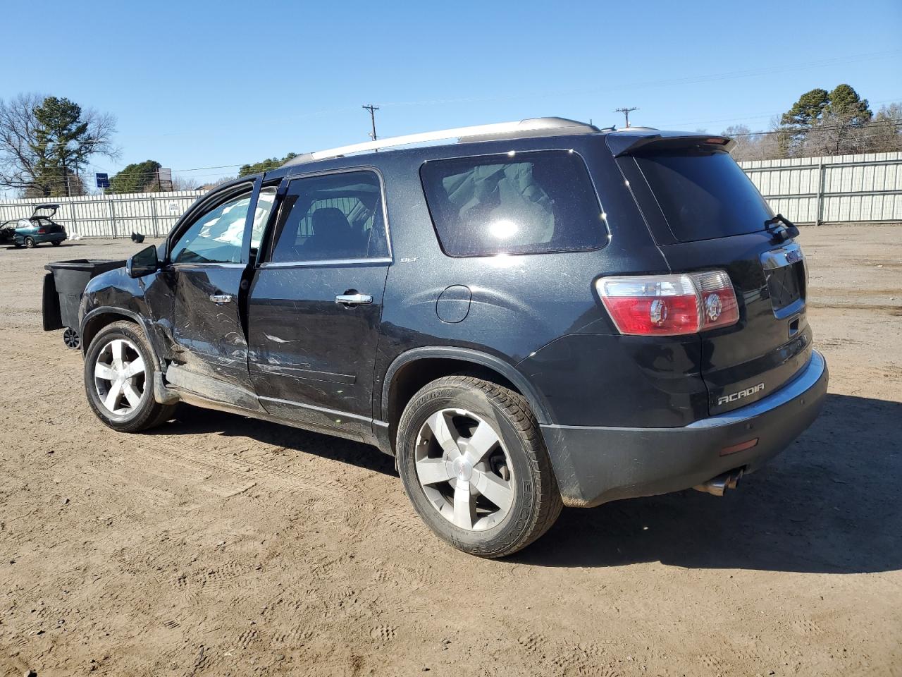 2012 GMC Acadia - Image 2