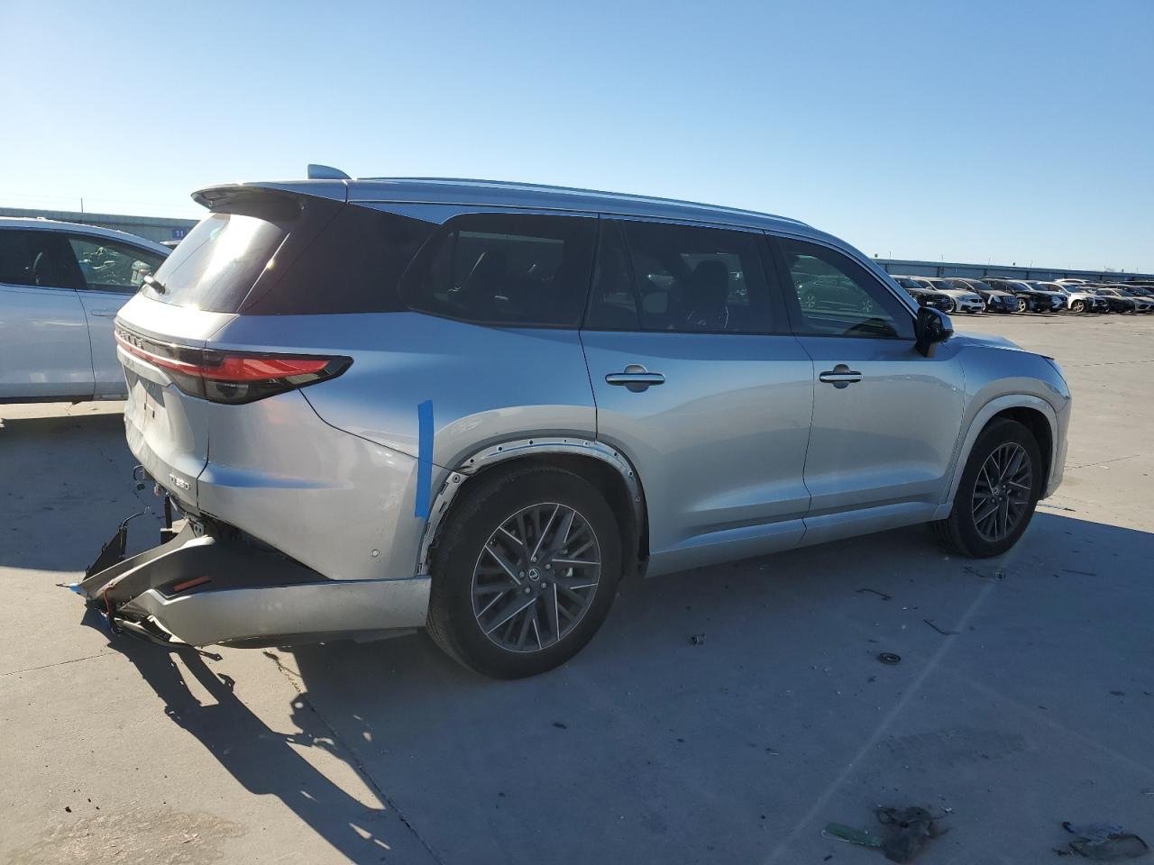 2024 Lexus TX - Image 3