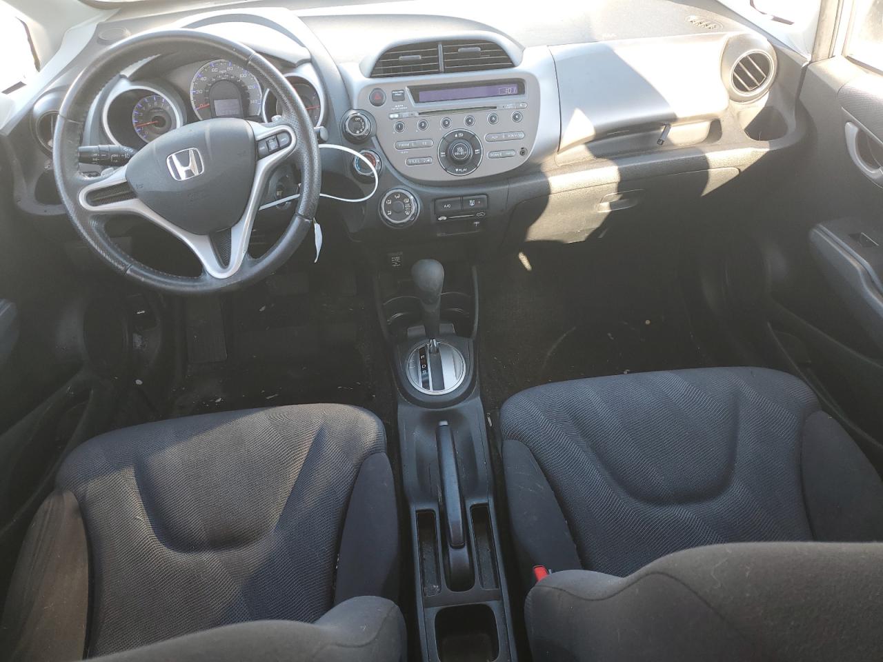 2010 Honda Fit - Image 8