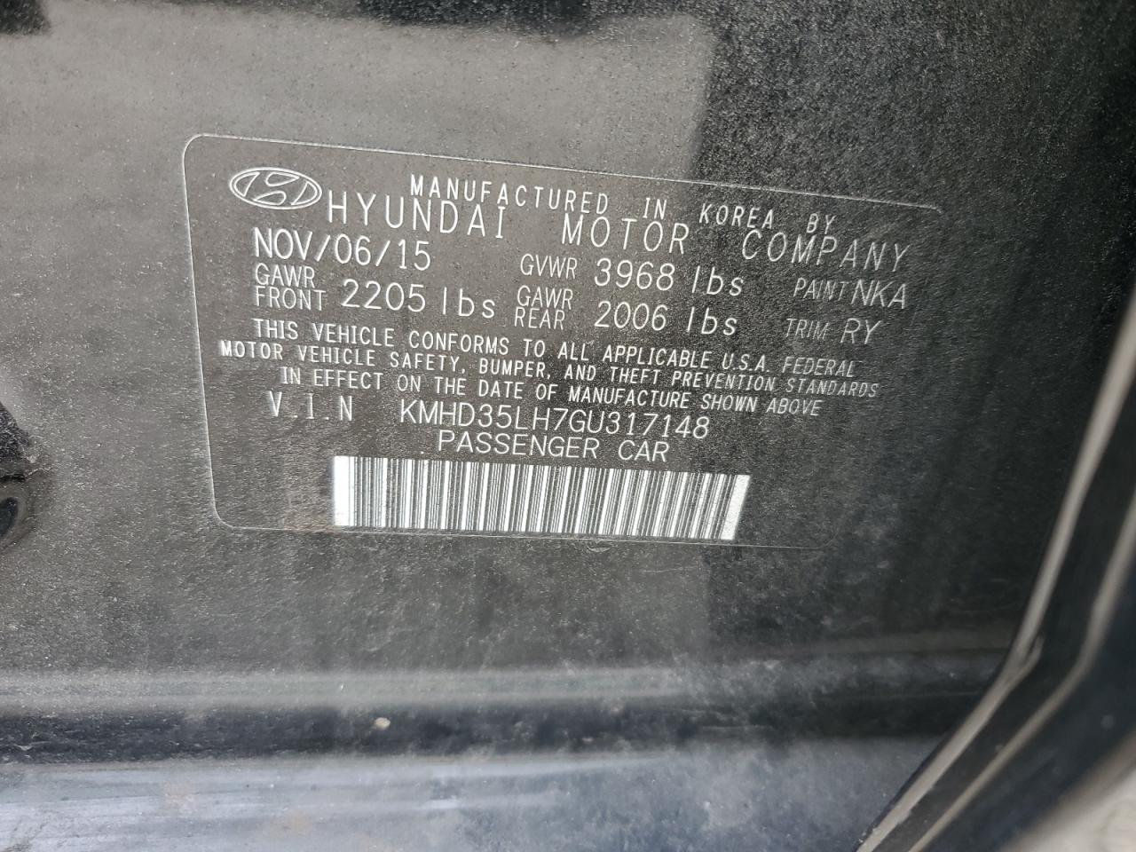 2016 Hyundai Elantra - Image 12