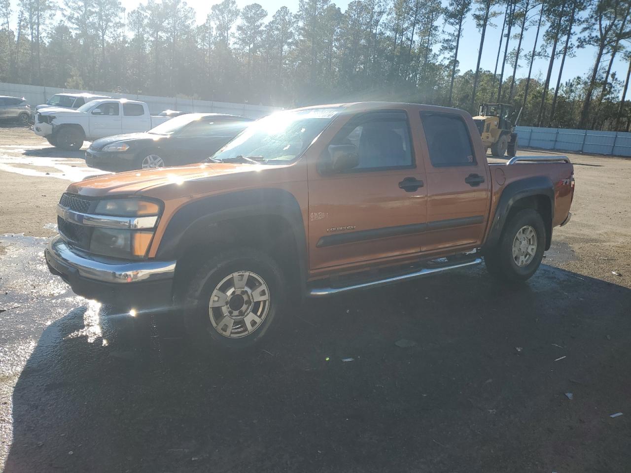 2004 Chevrolet Colorado - Image 1