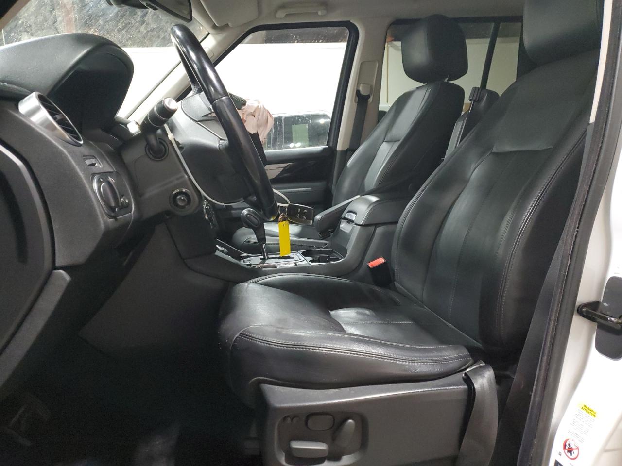 2012 Land Rover LR4 - Image 7
