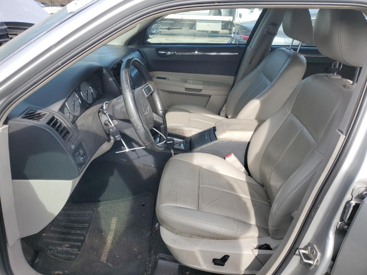 2007 Chrysler 300 - Image 7