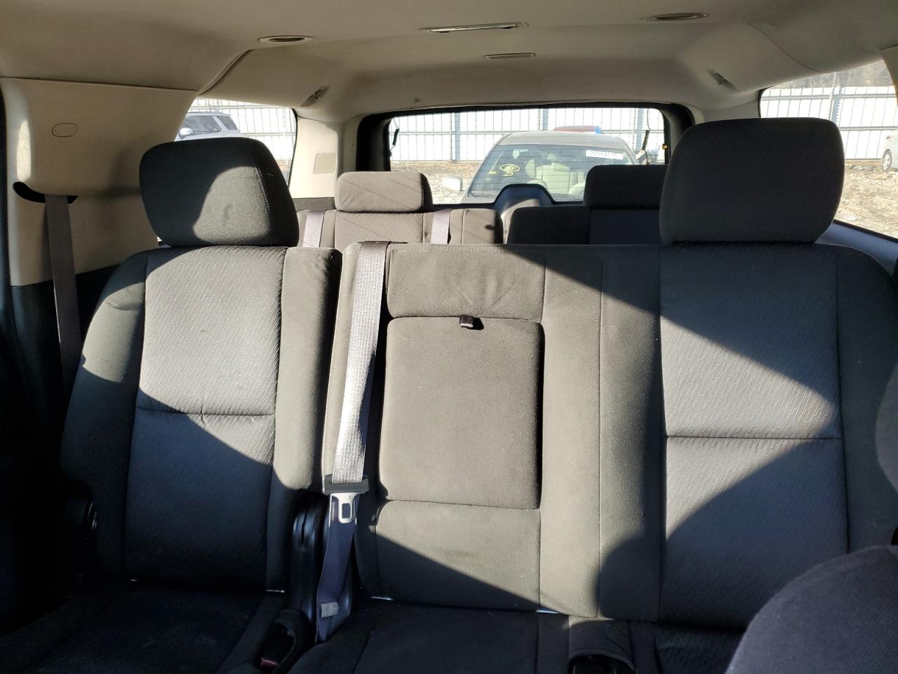 2011 Chevrolet Suburban - Image 10