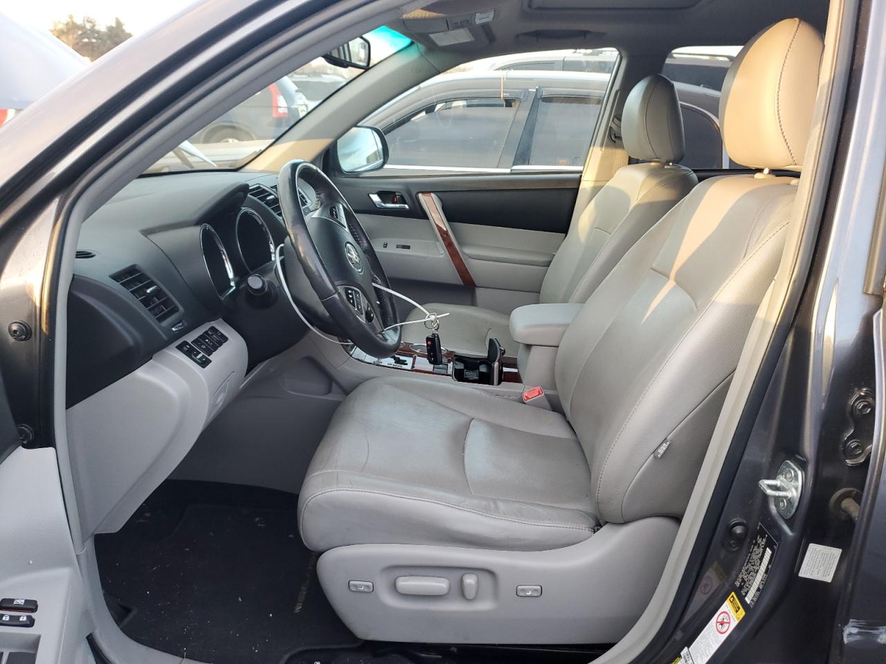 2011 Toyota Highlander - Image 7
