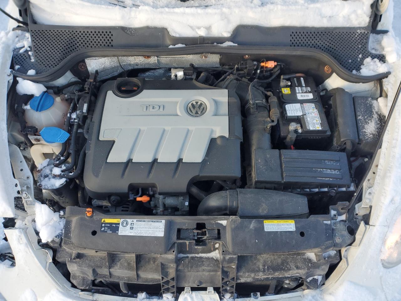 2013 Volkswagen Beetle - Image 11