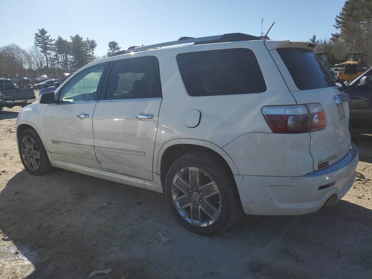 2011 GMC Acadia - Image 2