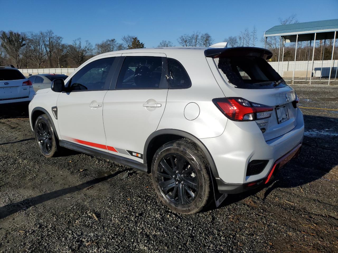 2024 Mitsubishi Outlander - Image 2