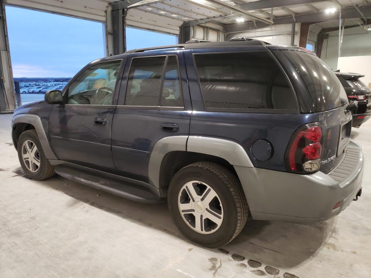 2009 Chevrolet TrailBlazer - Image 2