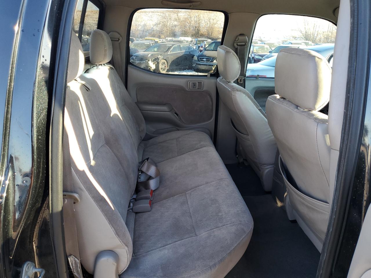 2004 Toyota Tacoma - Image 10