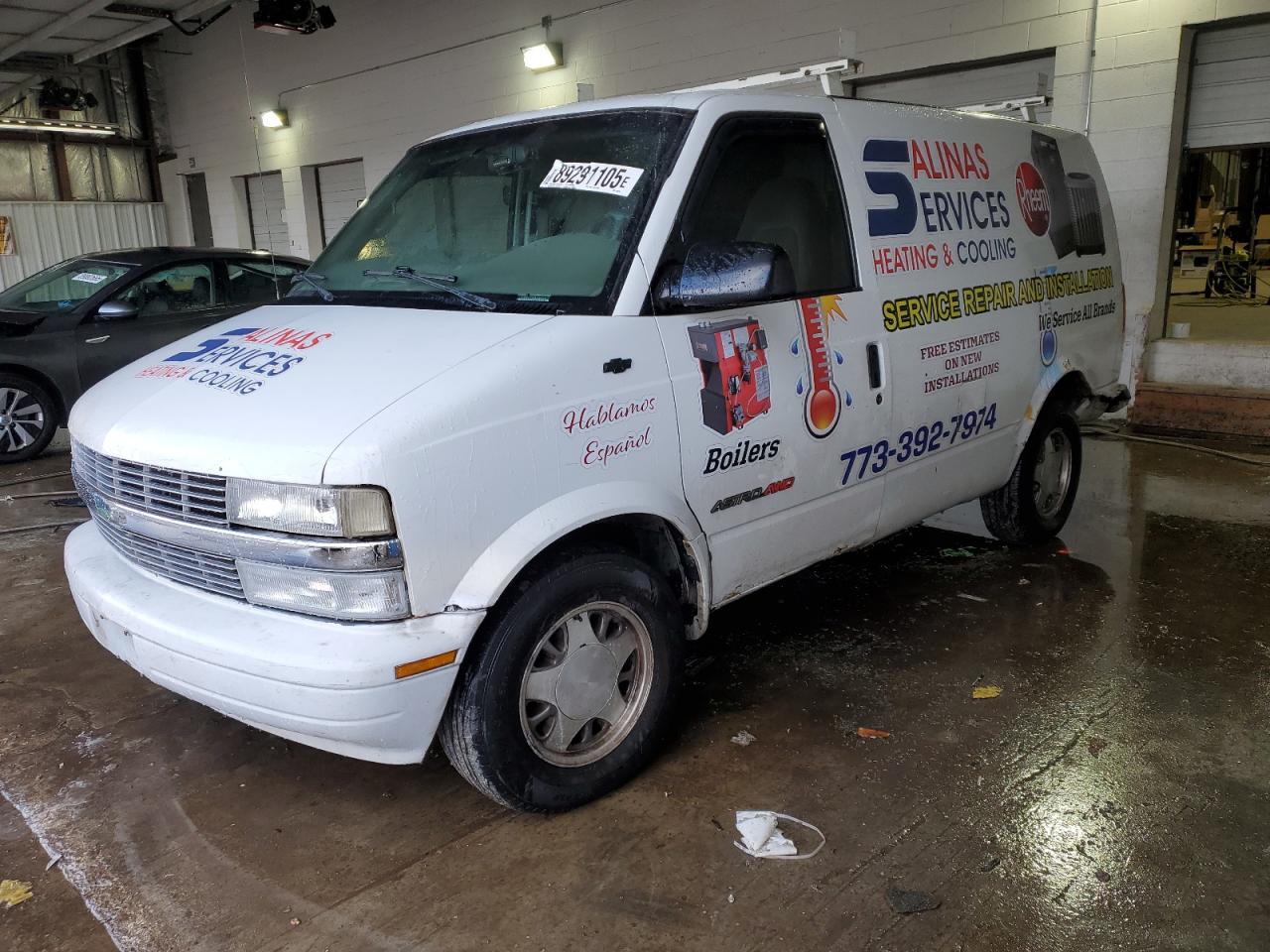 2002 Chevrolet Astro - Image 1
