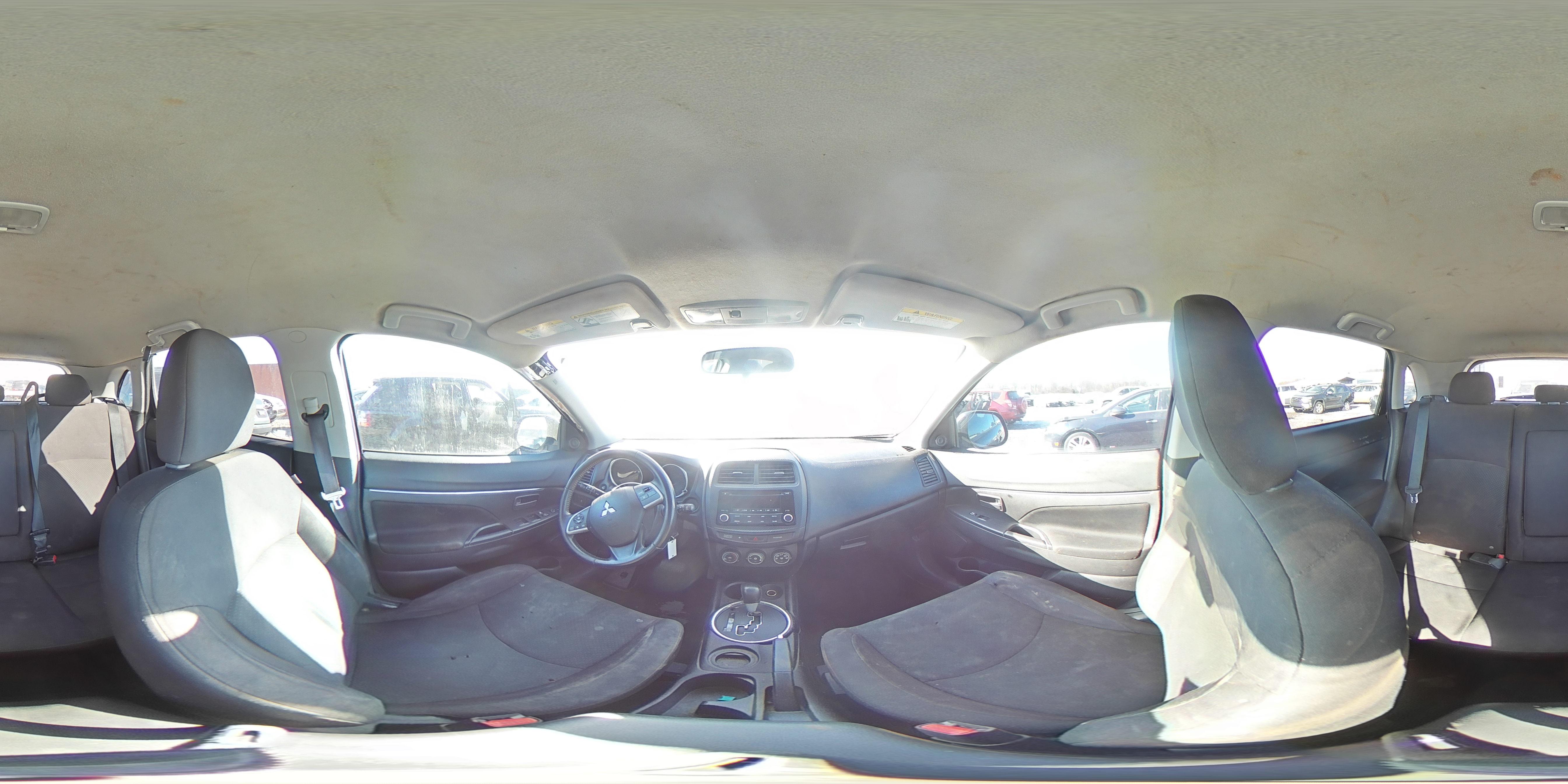 2015 Mitsubishi Outlander - Image 15