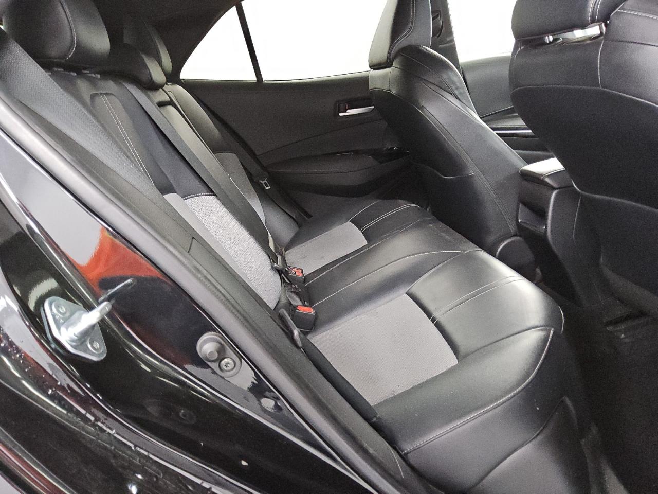 2022 Toyota Corolla - Image 11