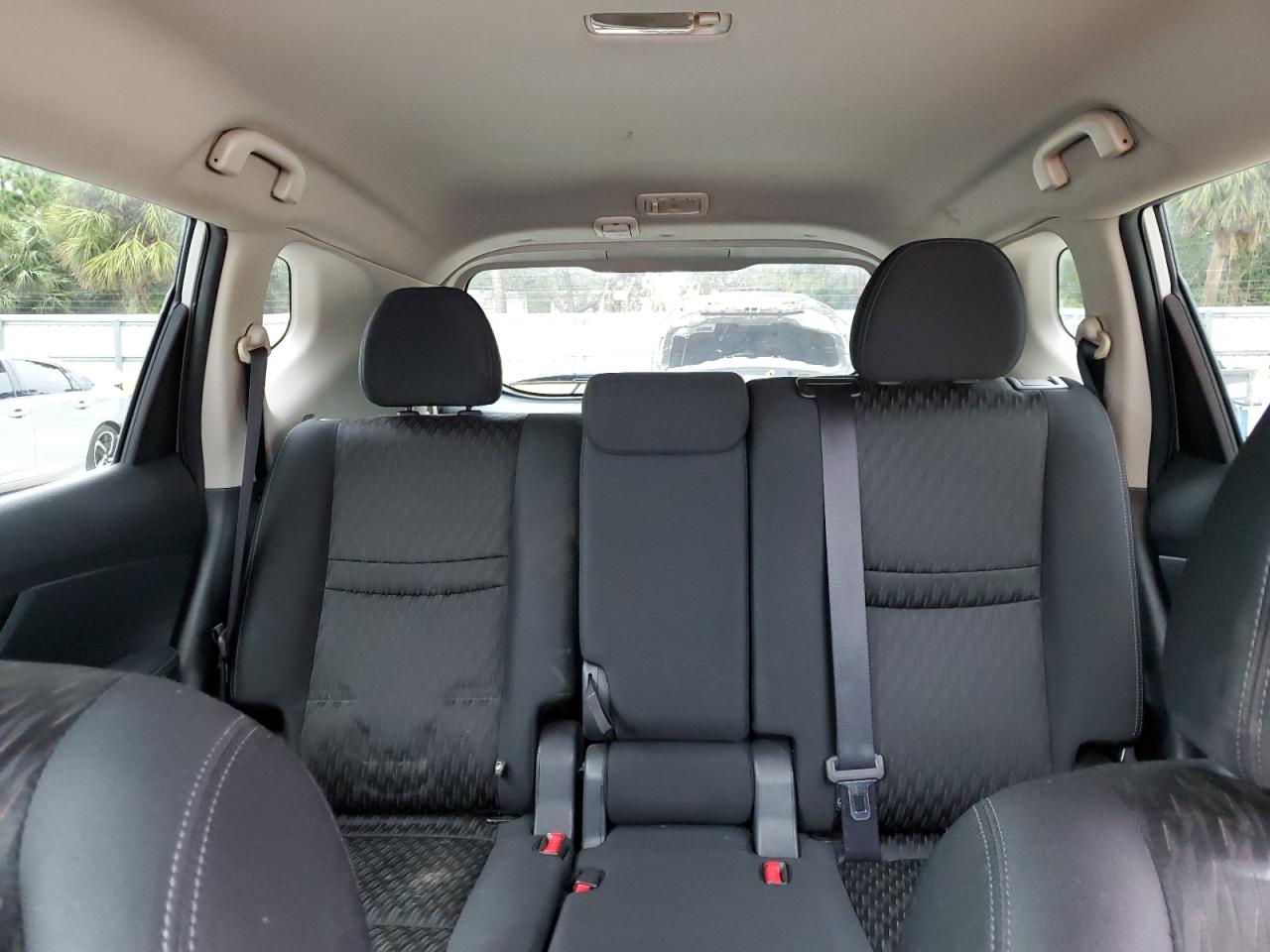 2019 Nissan Rogue - Image 10